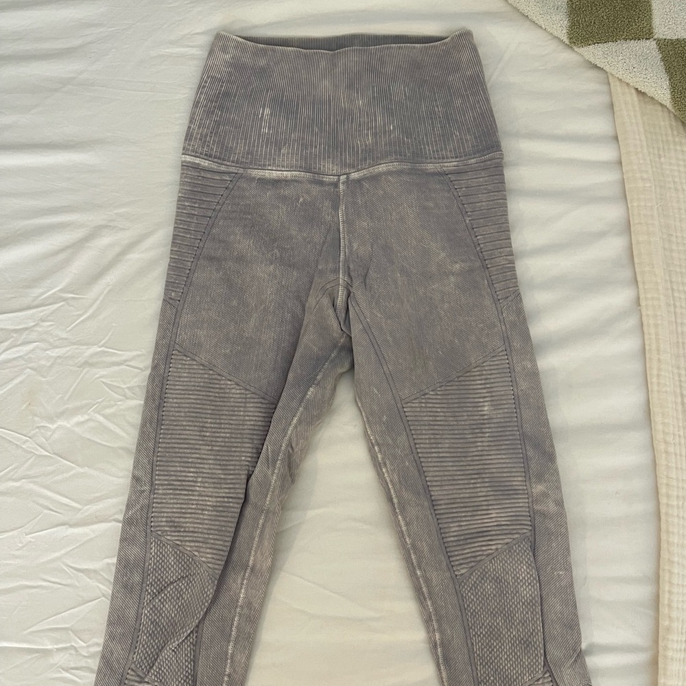 Avocado Gray Ribbed Leggings